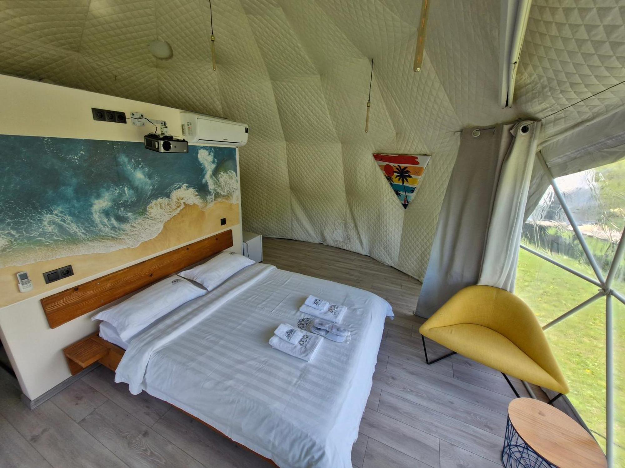 Hotel Glamping Georgia Krikhi Ambrolauri Pokoj fotografie